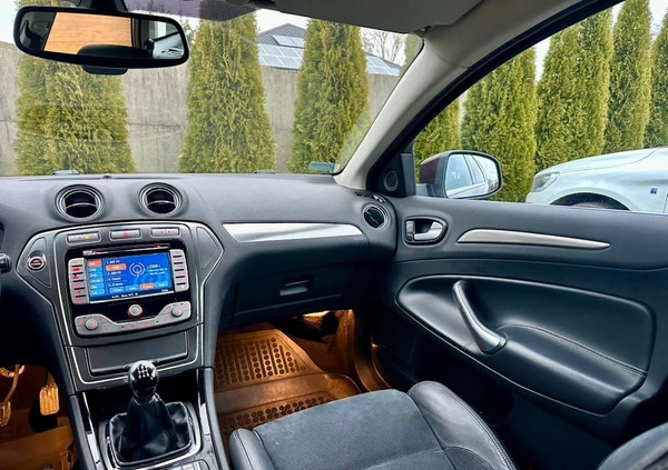 Ford Mondeo cena 21999 przebieg: 288650, rok produkcji 2010 z Chełmno małe 254